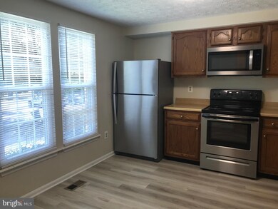 9402 Chippenham Dr, Laurel, MD 20723 - photo 7