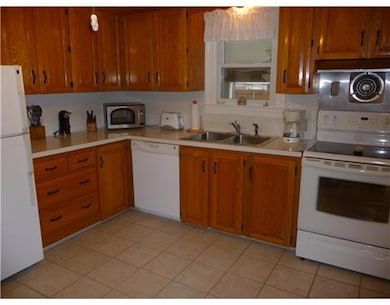 143 Pawtuxet Terrace, West Warwick, RI 02893 - photo 5