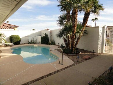 9530 W Lindgren Ave, Sun City, AZ 85373 - photo 4