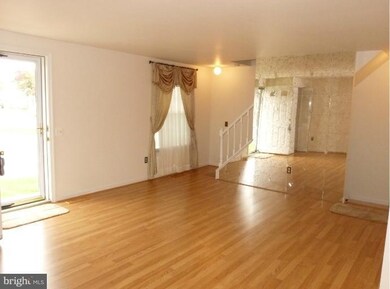 33 Fox Run Ct, Reisterstown, MD 21136 - photo 2