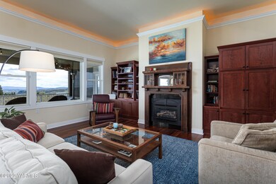 3 Living Room with Beautiful Built Ins