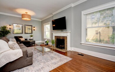 Living Room (4)