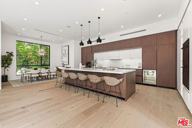 12119 Travis St, Los Angeles, CA 90049 - photo 6