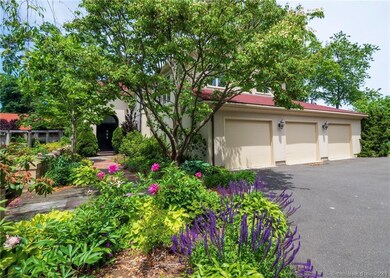 10 Bluewater Hill S, Westport, CT 06880 - photo 4