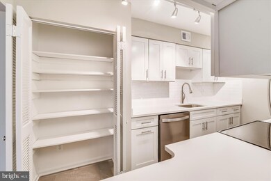 8231F Kings Charter Ln unit 104, West Springfield, VA 22152 - photo 7