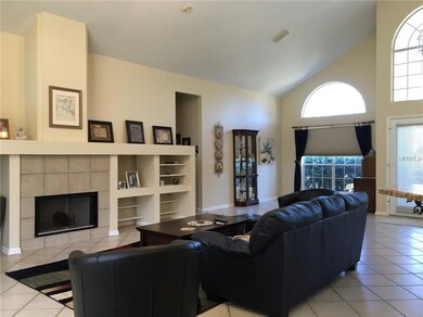 1102 Lake Legro Ct, Orlando, FL 32835 - photo 4