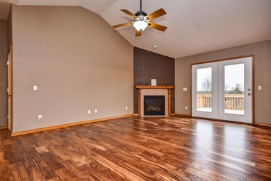 1070 W Sunny Slopes Dr-303