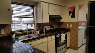 7103 Gateway Ct, Tampa, FL 33615 - photo 5