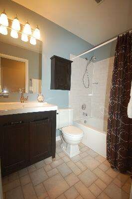 1880 Carnation Ct unit B, Aurora, IL 60506 - photo 5