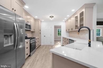 873 Kulp Rd, Perkiomenville, PA 18074 - photo 4