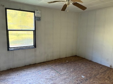 214 Silk Stocking Loop, van Lear, KY 41265 - photo 4