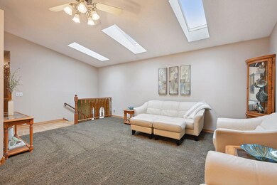 10061 Ives Ln N, Maple Grove, MN 55369 - photo 5