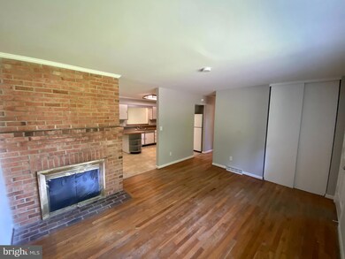 9602 Thornton Rolling Rd, Fredericksburg, VA 22408 - photo 2