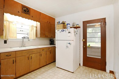 2042 Plainfield Ave NE, Grand Rapids, MI 49505 - photo 3
