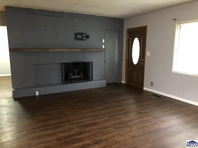 134 S 23rd St, Terre Haute, IN 47803 - photo 2