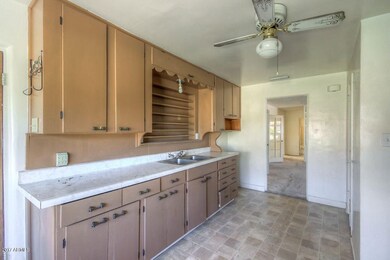Kitchen (2)-SMALL