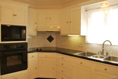 4210 Scheidys Rd, Whitehall, PA 18052 - photo 5