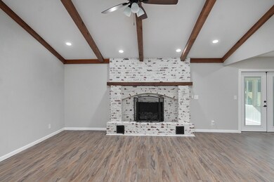 104 N Ellen St-15