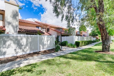 1327 Solera Ln unit 6, Diamond Bar, CA 91765 - photo 3