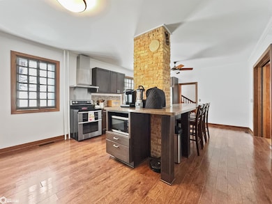 705 Central Ave E, Hampton, IA 50441 - photo 3