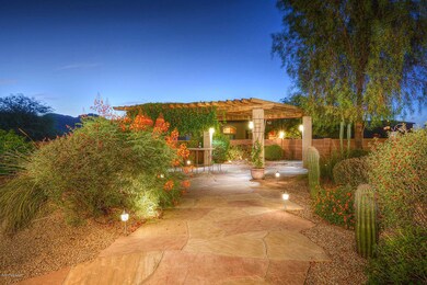 HUGE BACKYARD!