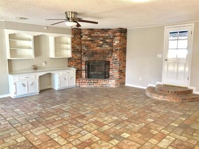 143 W County Road 136, Alvin, TX 77511 - photo 5