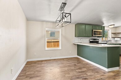 284 N 100 E, Washington, UT 84780 - photo 4