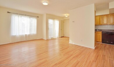 185 Greenleaf Ave, Staten Island, NY 10310 - photo 7