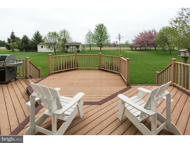 1017 Broadleaf Cir, Royersford, PA 19468 - photo 2