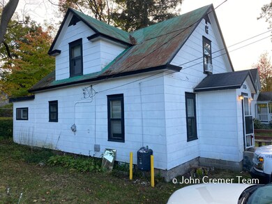 115 W Division St (2)