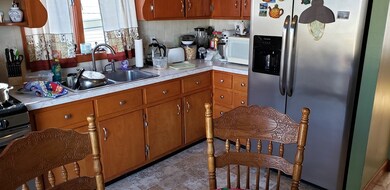 636 Grinnell St, Fall River, MA 02721 - photo 5