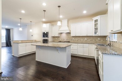 554 Bluffton Dr, Glen Burnie, MD 21060 - photo 7