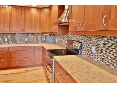 405 W 12th St, the Dalles, OR 97058 - photo 5