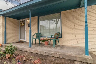 829 Glenda Dr, Bedford, TX 76022 - photo 4