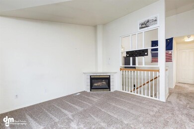 04-Living Room 20180716-DW-3672-FUL