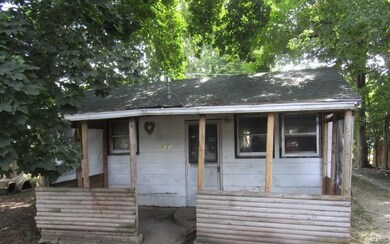 812 N Chicago St, Lincoln, IL 62656 - photo 2