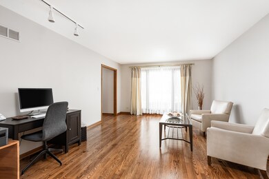 1226 Windemere Ave, Naperville, IL 60564 - photo 7