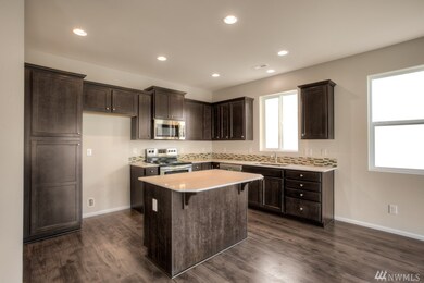 902 Maple Ln SW unit 58, Orting, WA 98360 - photo 2