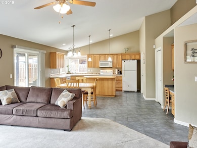 588 West Ln, Molalla, OR 97038 - photo 6