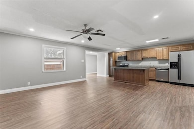 1605 Sarah Dr, Lake Charles, LA 70605 - photo 2