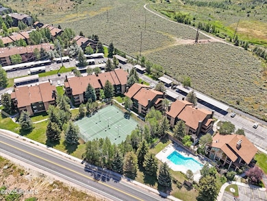 6821 N 2200 W unit 11 J, Park City, UT 84098 - photo 3