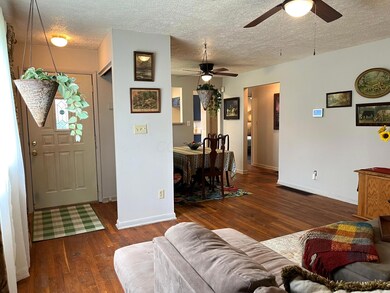 2522 Regina Ave, Columbus, OH 43204 - photo 3