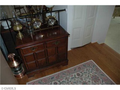 Dining Room - Furniture niche in Dining Room