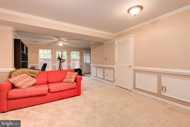 2554 Banshire Dr, Herndon, VA 20171 - photo 7