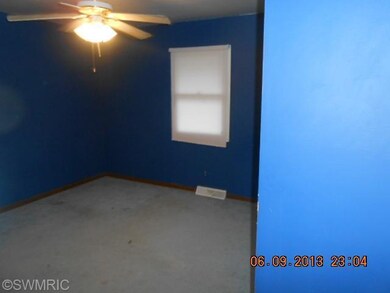 4198 Radstock Dr, Dorr, MI 49323 - photo 3