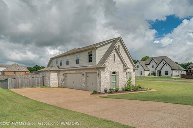 214323_2-snapsold-print-4049-courtyard-d