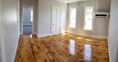 32 Hevey St unit 3, Manchester, NH 03102 - photo 3