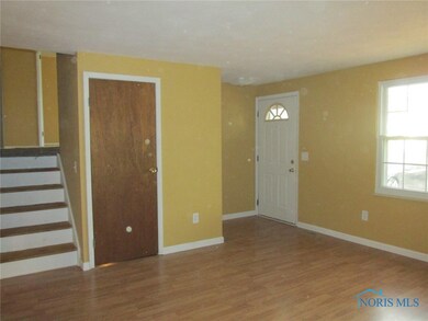 Living Room (15x14)