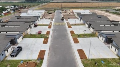 4000 Jenna Ln unit B, Weslaco, TX 78596 - photo 3