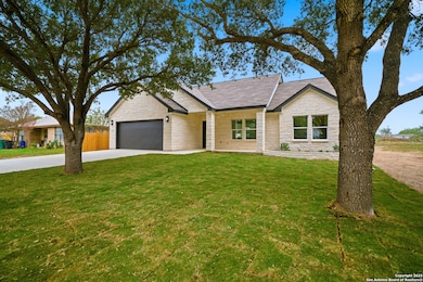 15129 Norvell St, Lytle, TX 78052 - photo 2